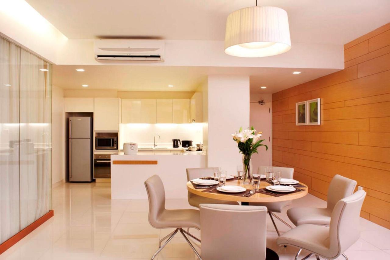 Parkroyal Serviced Suites Kuala Lumpur Exterior foto A dining room in a condominium